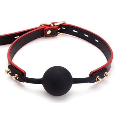 Baillon Boule Maestro Noir et Rouge disponible sur Pop and Fun
