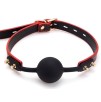 Baillon Boule Maestro Noir et Rouge disponible sur Pop and Fun